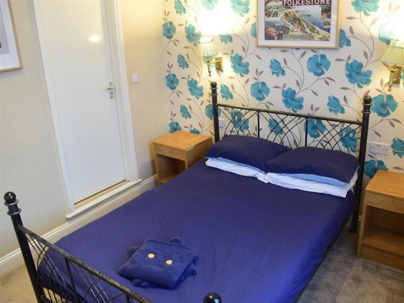 The Portland Hotel Фолкстон Екстериор снимка