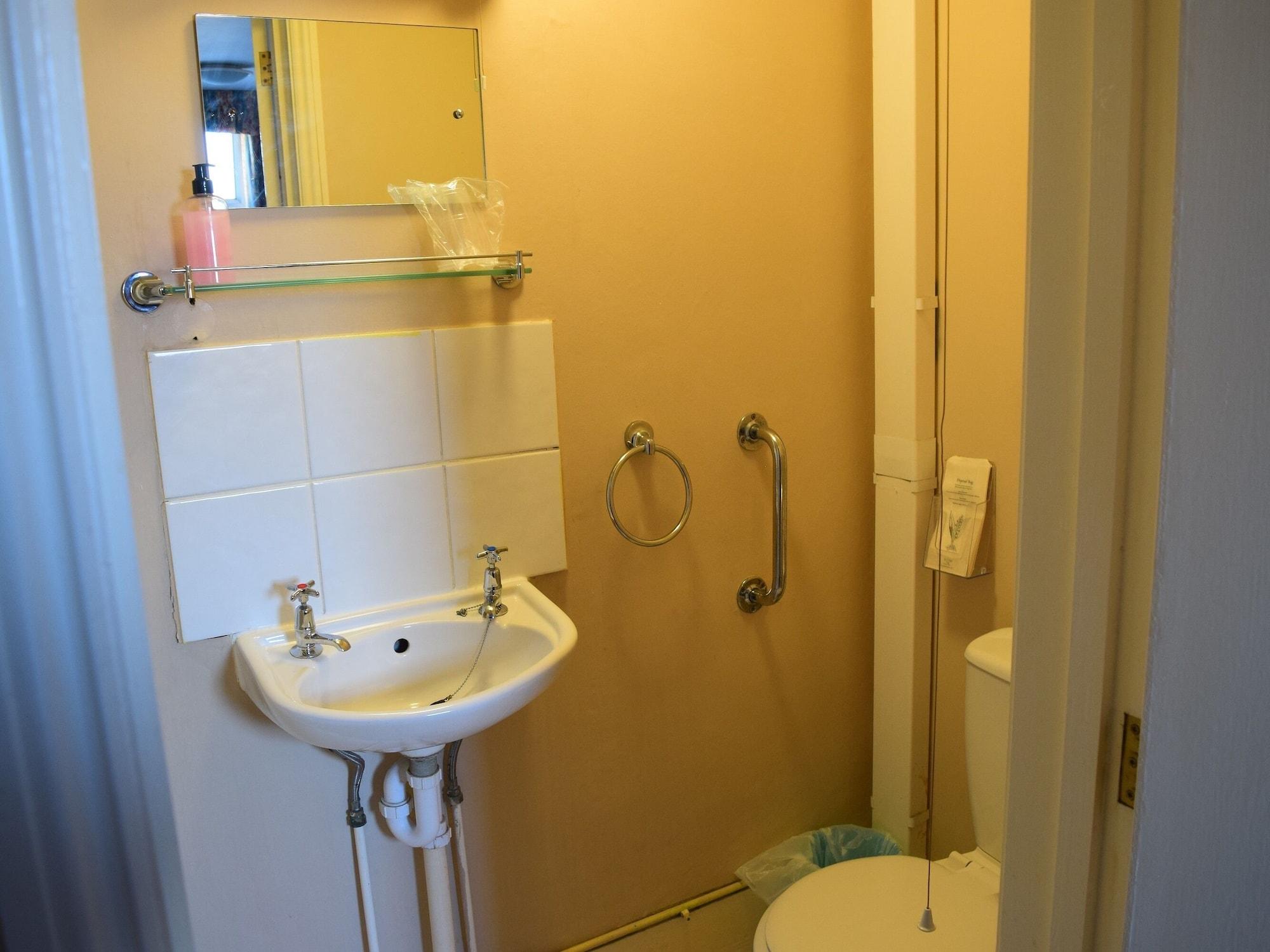 The Portland Hotel Фолкстон Екстериор снимка
