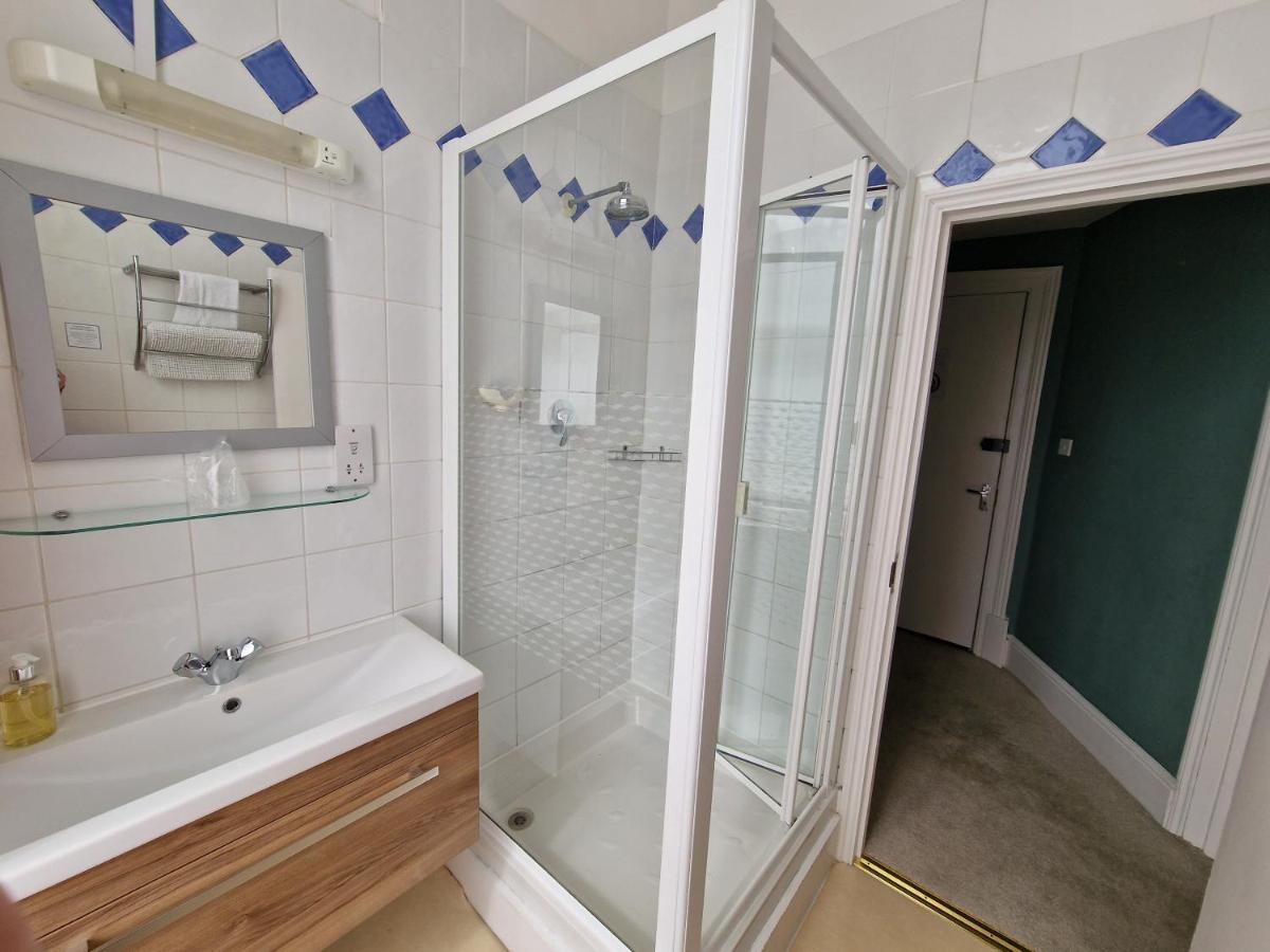 The Portland Hotel Фолкстон Екстериор снимка