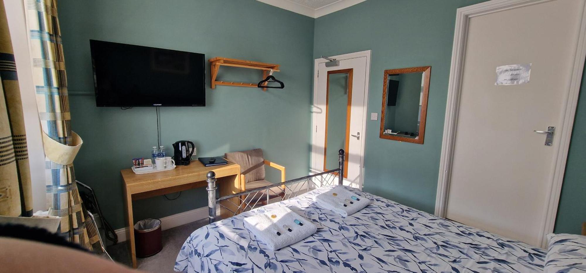 The Portland Hotel Фолкстон Екстериор снимка