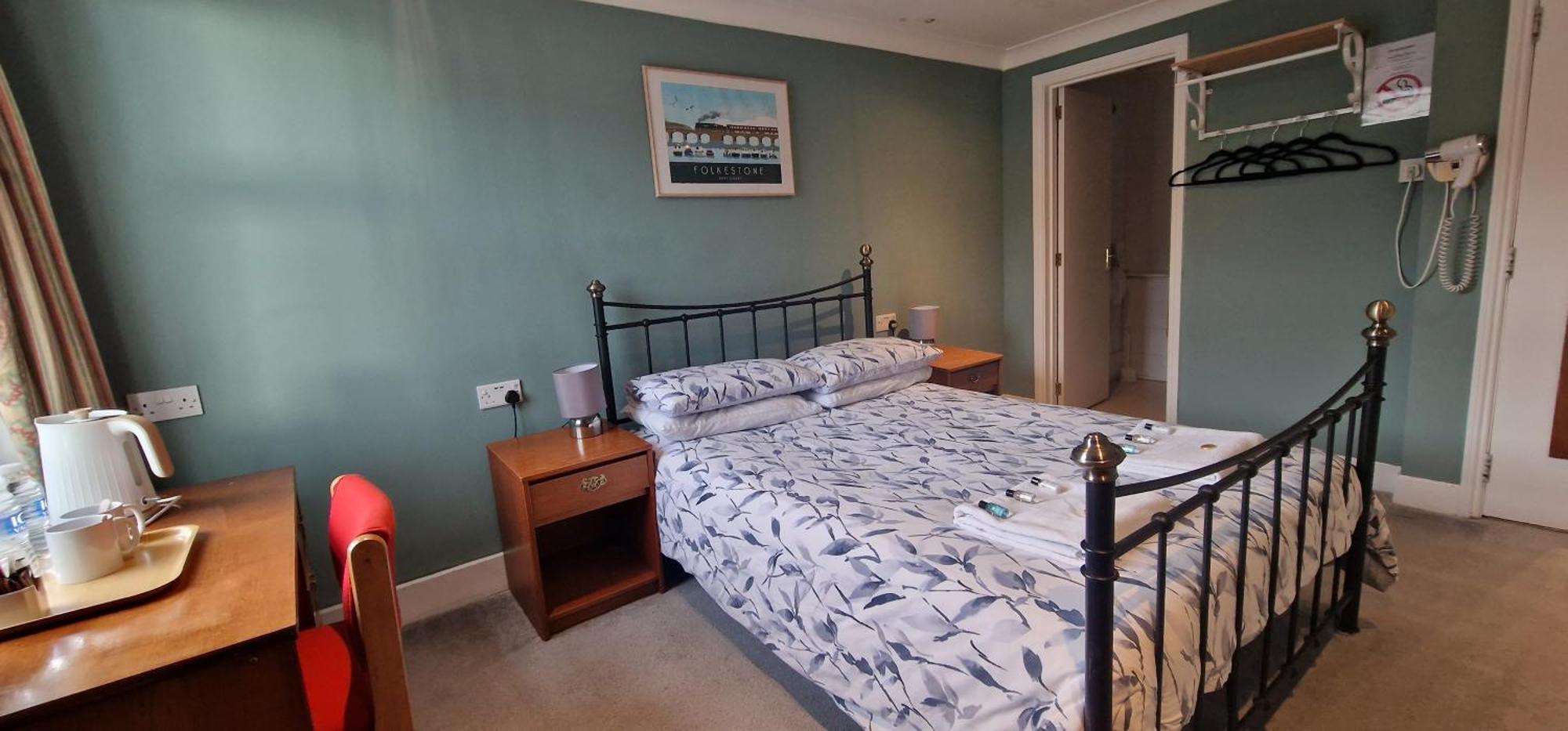 The Portland Hotel Фолкстон Екстериор снимка