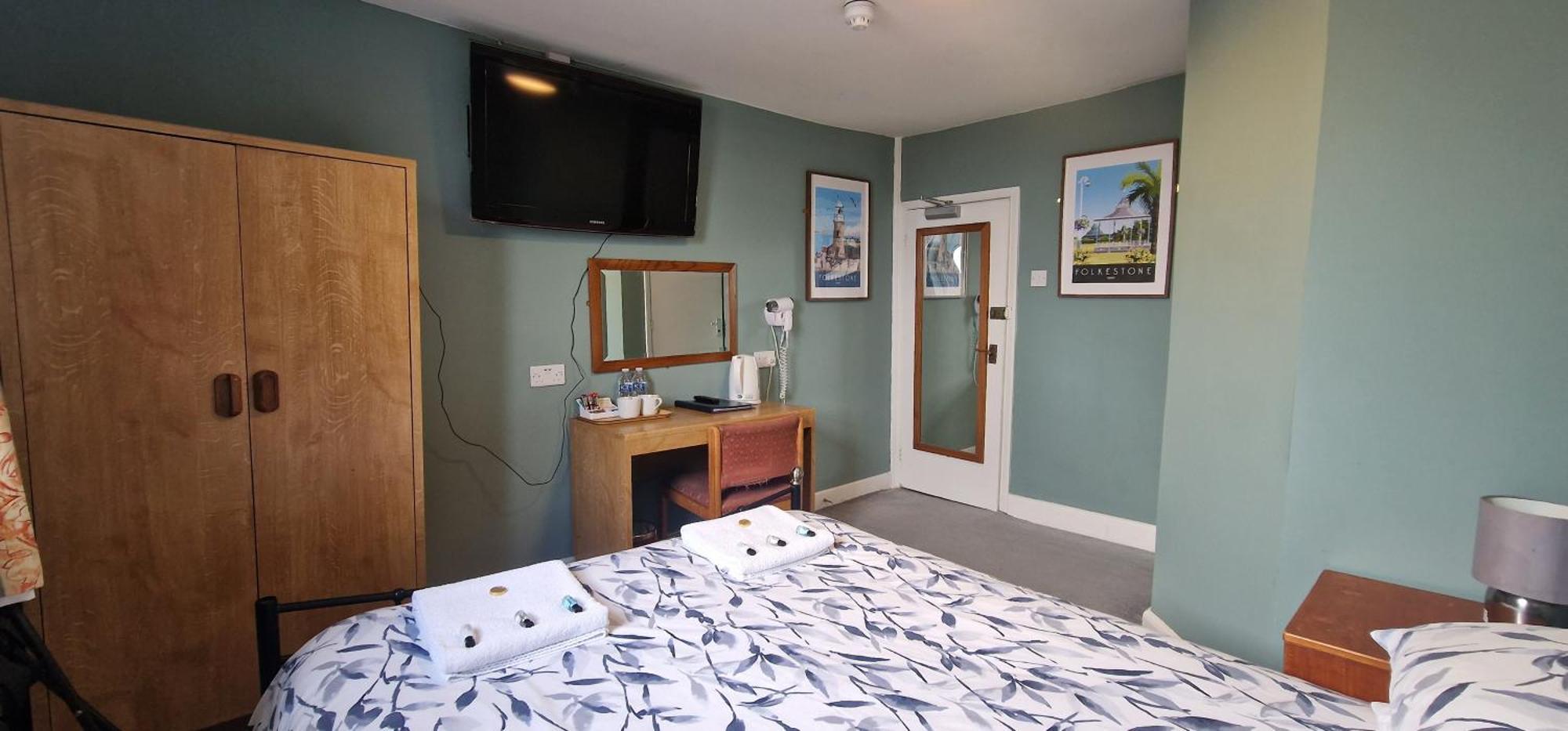 The Portland Hotel Фолкстон Екстериор снимка