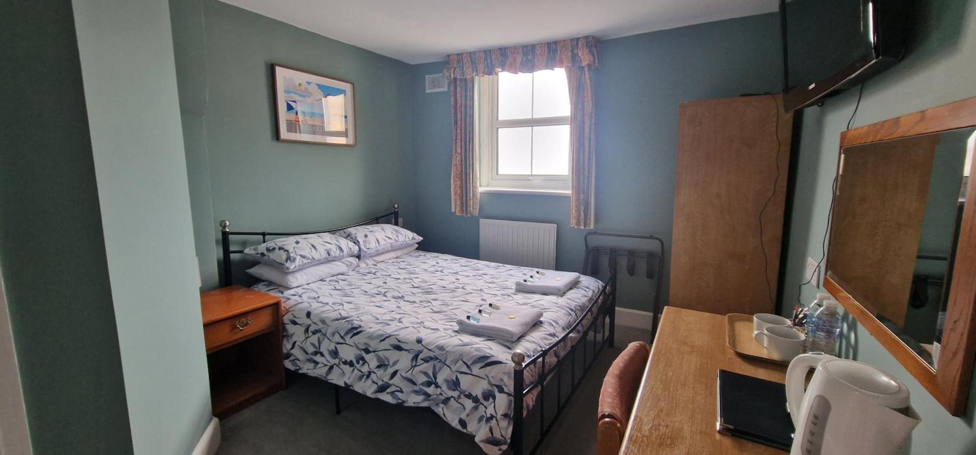The Portland Hotel Фолкстон Екстериор снимка