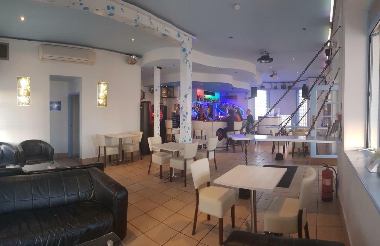 The Portland Hotel Фолкстон Екстериор снимка